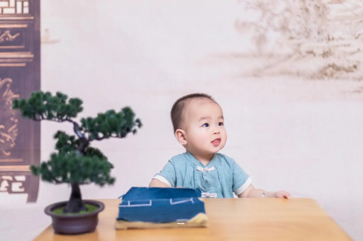 泰安宝宝几个月可以笑出声 泰安宝宝几个月可以笑出声